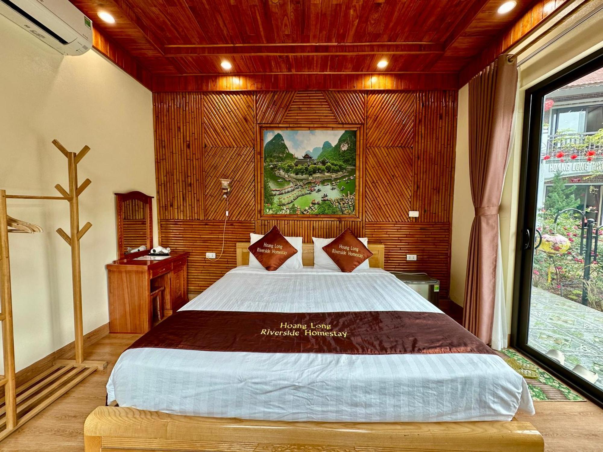 ฮวงหลง ริเวอร์ไซด์ Hotel นิญบิ่ญ ภายนอก รูปภาพ