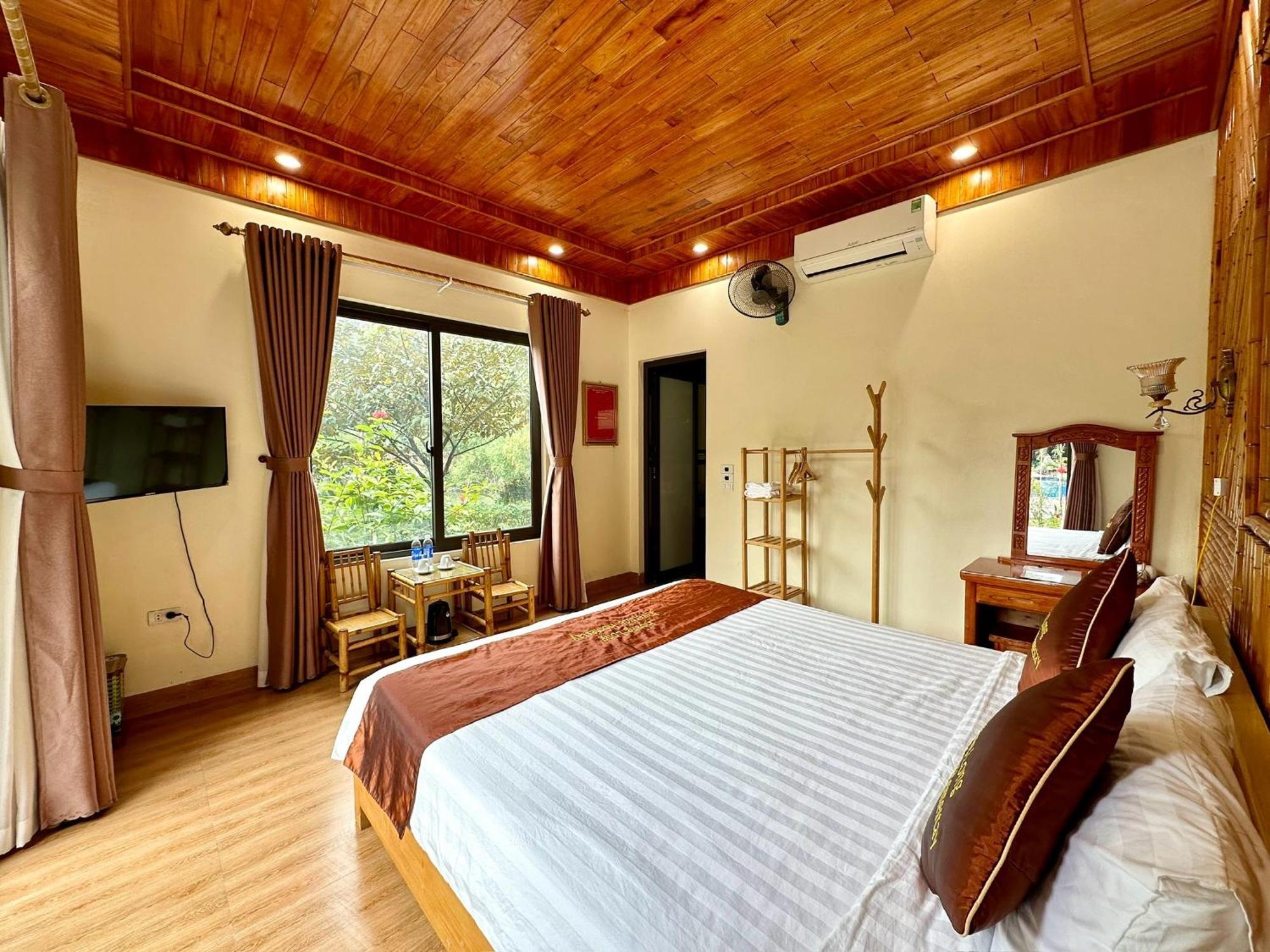 ฮวงหลง ริเวอร์ไซด์ Hotel นิญบิ่ญ ภายนอก รูปภาพ